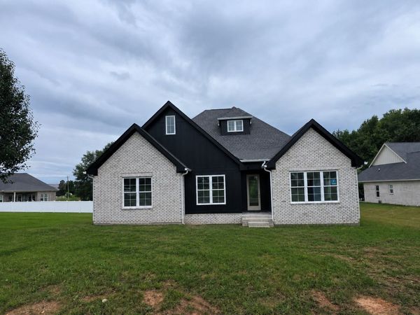 61 Hickory Grove Dr , Morrison, TN 37357