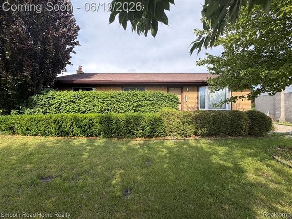 27719 Mayfair Avenue, Brownstown Twp, MI 48183