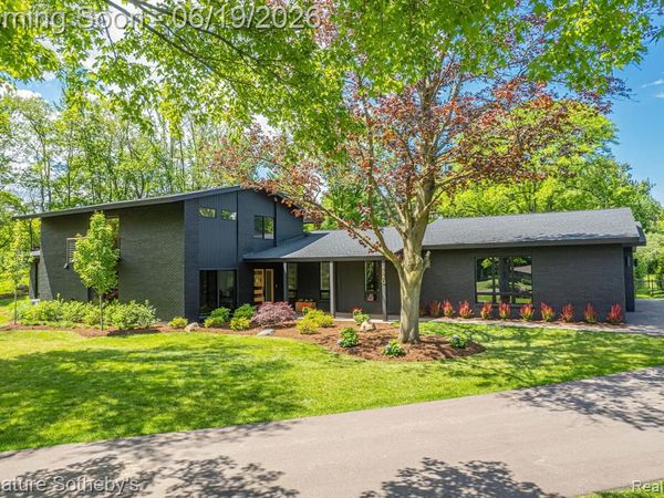 4340 Charing Cross Road, Bloomfield Hills, MI 48304