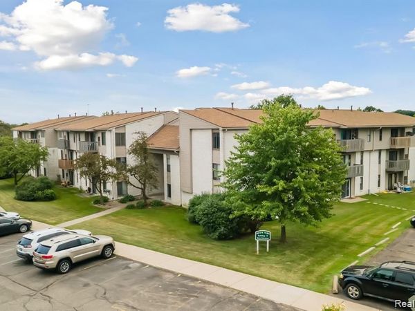 32013 W 12 Mile Road , Farmington Hills, MI 48334