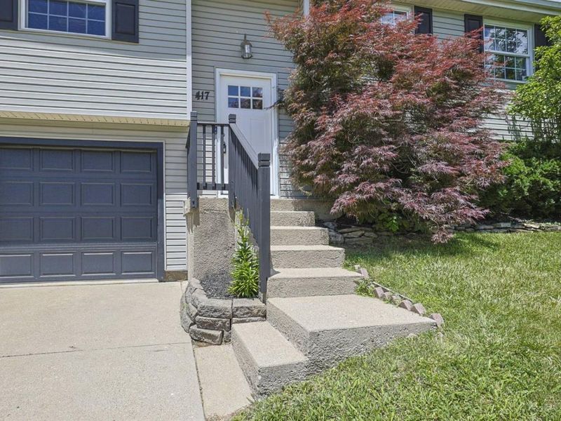 417 Westgate Drive, Cleves, OH 45002 Photo 3