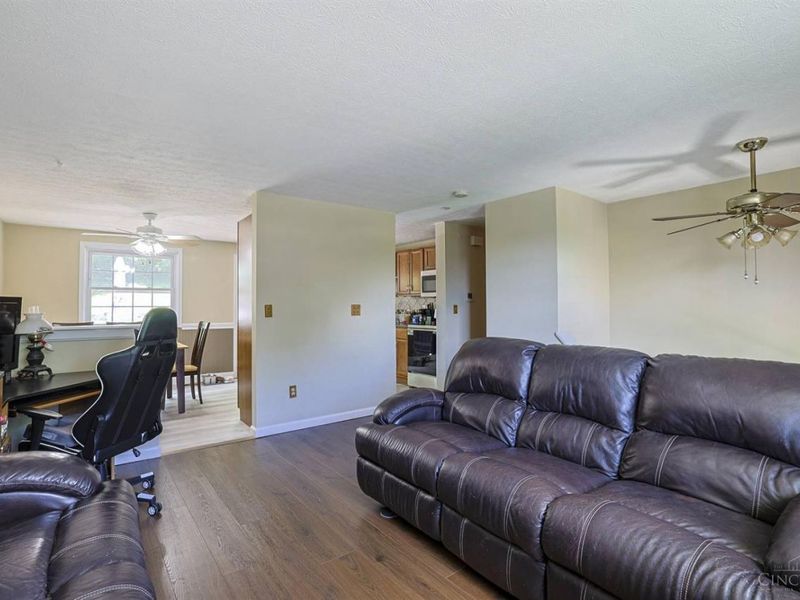 417 Westgate Drive, Cleves, OH 45002 Photo 6