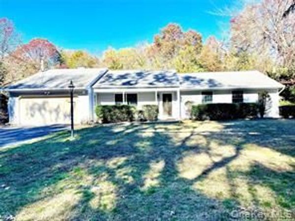 219 Lower Sheep Pasture Road , East Setauket, NY 11733