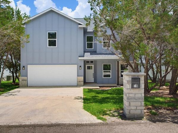 10 Honeysuckle LN, Wimberley, TX 78676