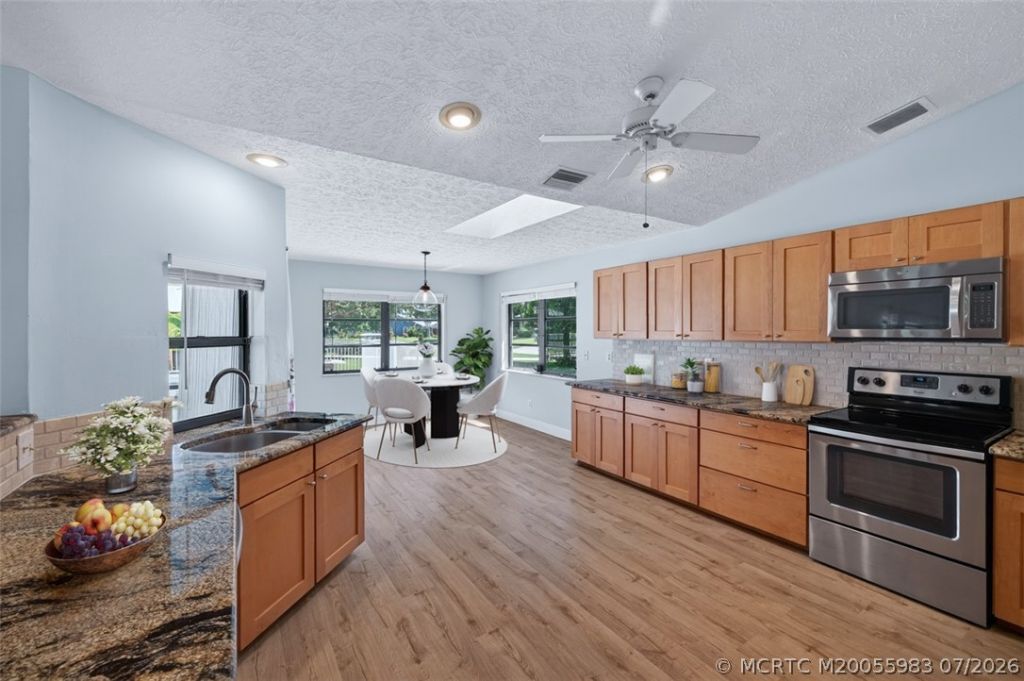 507 NE Silver Oak Terrace, Jensen Beach, FL 34957 Photo