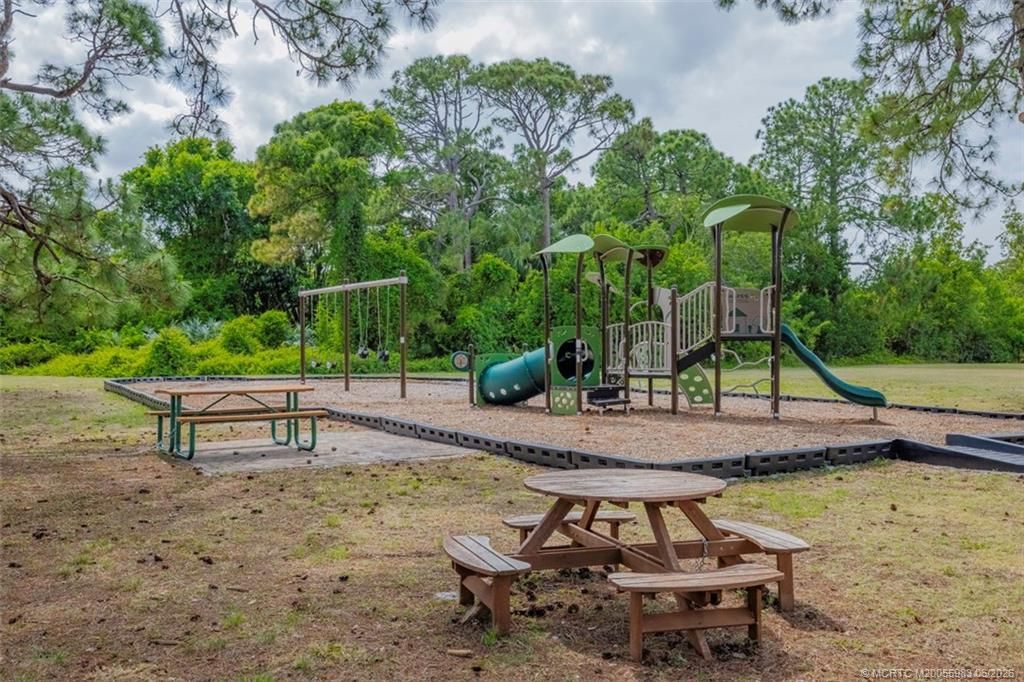 507 NE Silver Oak Terrace, Jensen Beach, FL 34957 Photo