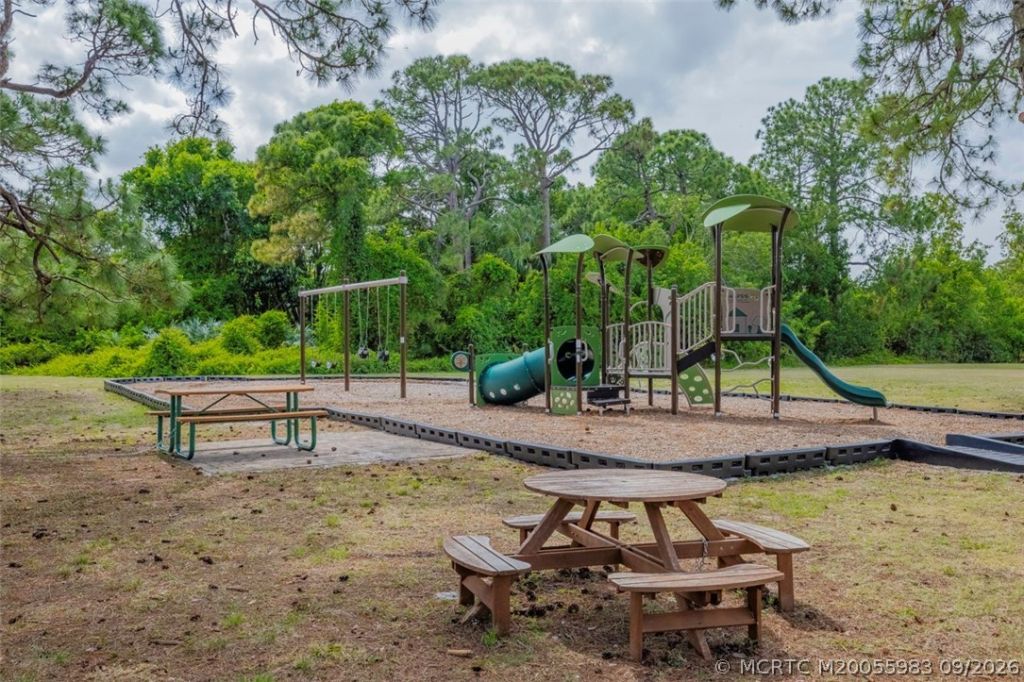 507 NE Silver Oak Terrace, Jensen Beach, FL 34957 Photo