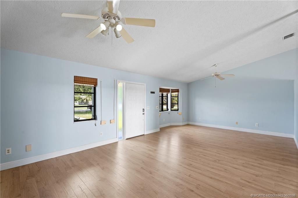 507 NE Silver Oak Terrace, Jensen Beach, FL 34957 Photo