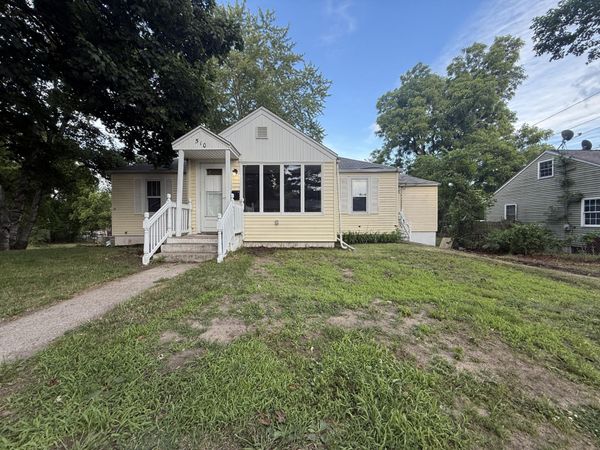 510 Maple Ridge, Albion, MI 49224