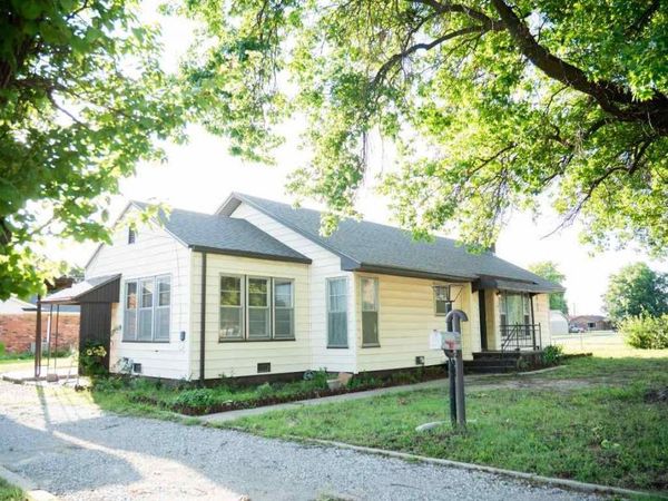 1103 N Main Street, Tonkawa, OK 74653