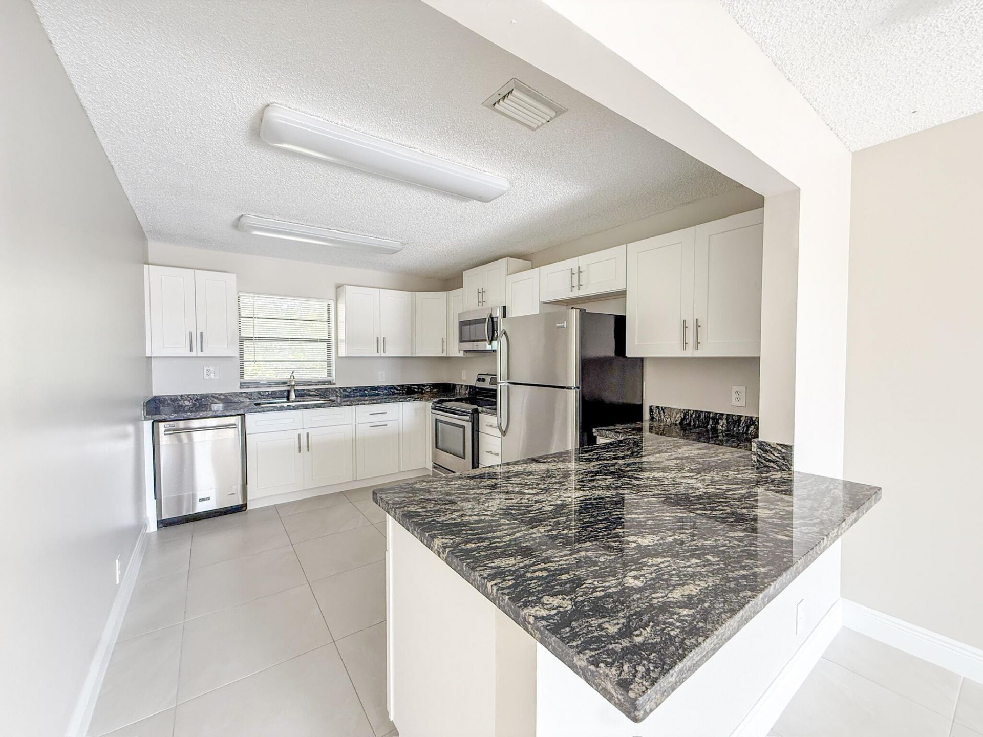 1515 N Federal Highway, Unit 8, Lake Worth Beach, FL 33460 Photo