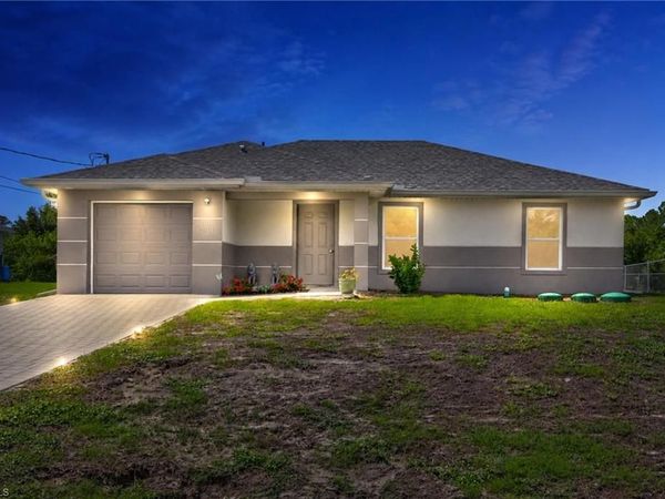 2701 Darlene PL , LEHIGH ACRES, FL 33971