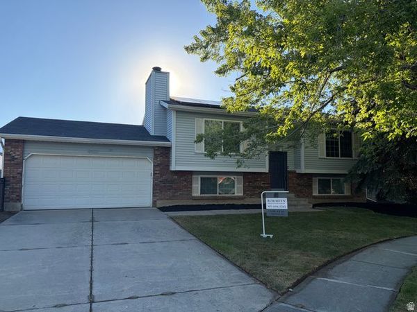 8957 S POWDERHORN CT E, Sandy, UT 84093