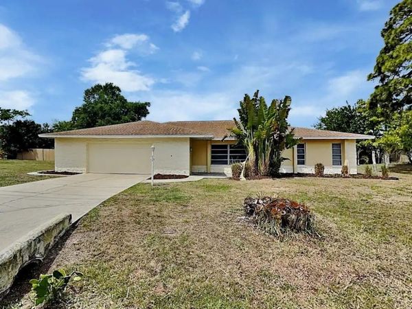 8900 PHYLISS AVENUE , SARASOTA, FL 34231
