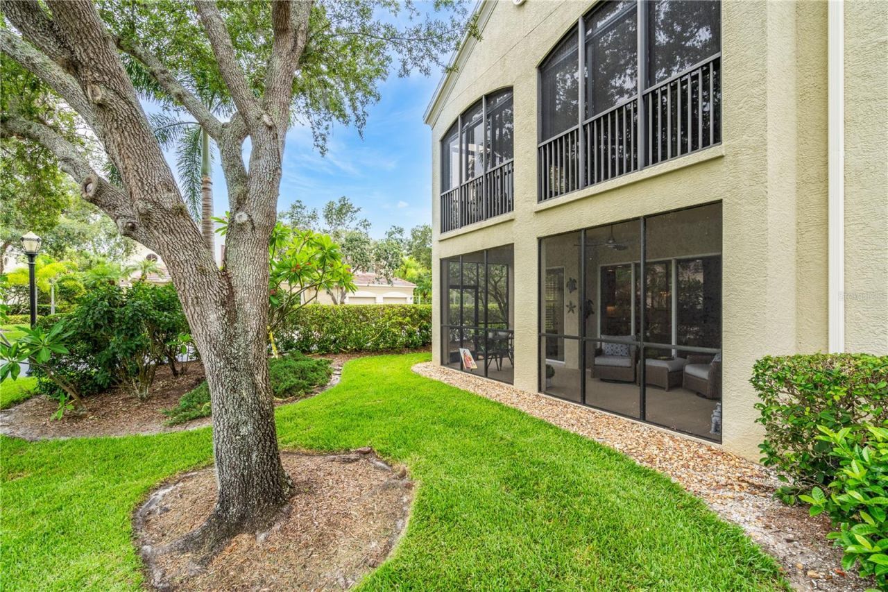 5204 Bouchard Circle, Unit 102, Sarasota, FL 34238 Photo