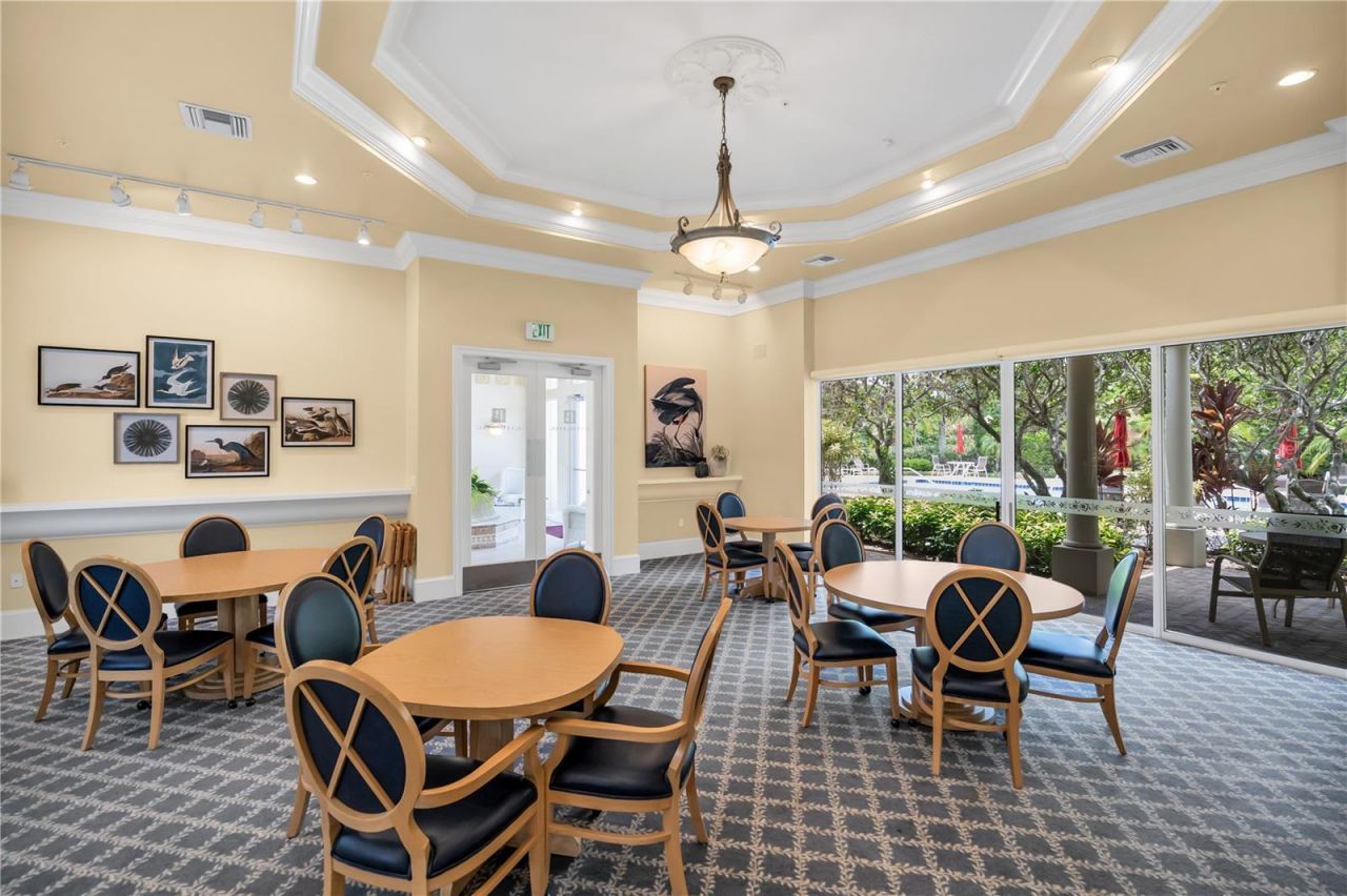 5204 Bouchard Circle, Unit 102, Sarasota, FL 34238 Photo