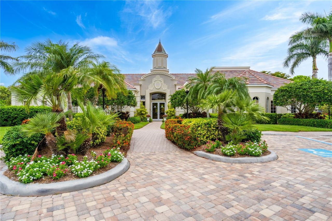5204 Bouchard Circle, Unit 102, Sarasota, FL 34238 Photo