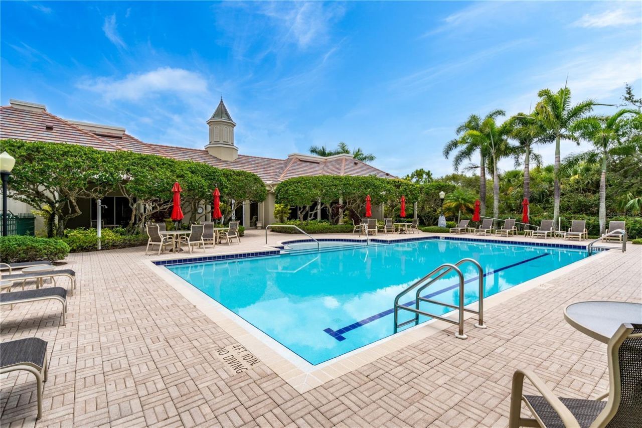 5204 Bouchard Circle, Unit 102, Sarasota, FL 34238 Photo