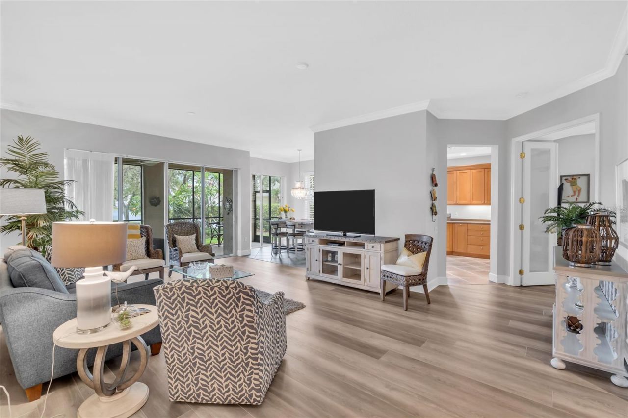 5204 Bouchard Circle, Unit 102, Sarasota, FL 34238 Photo