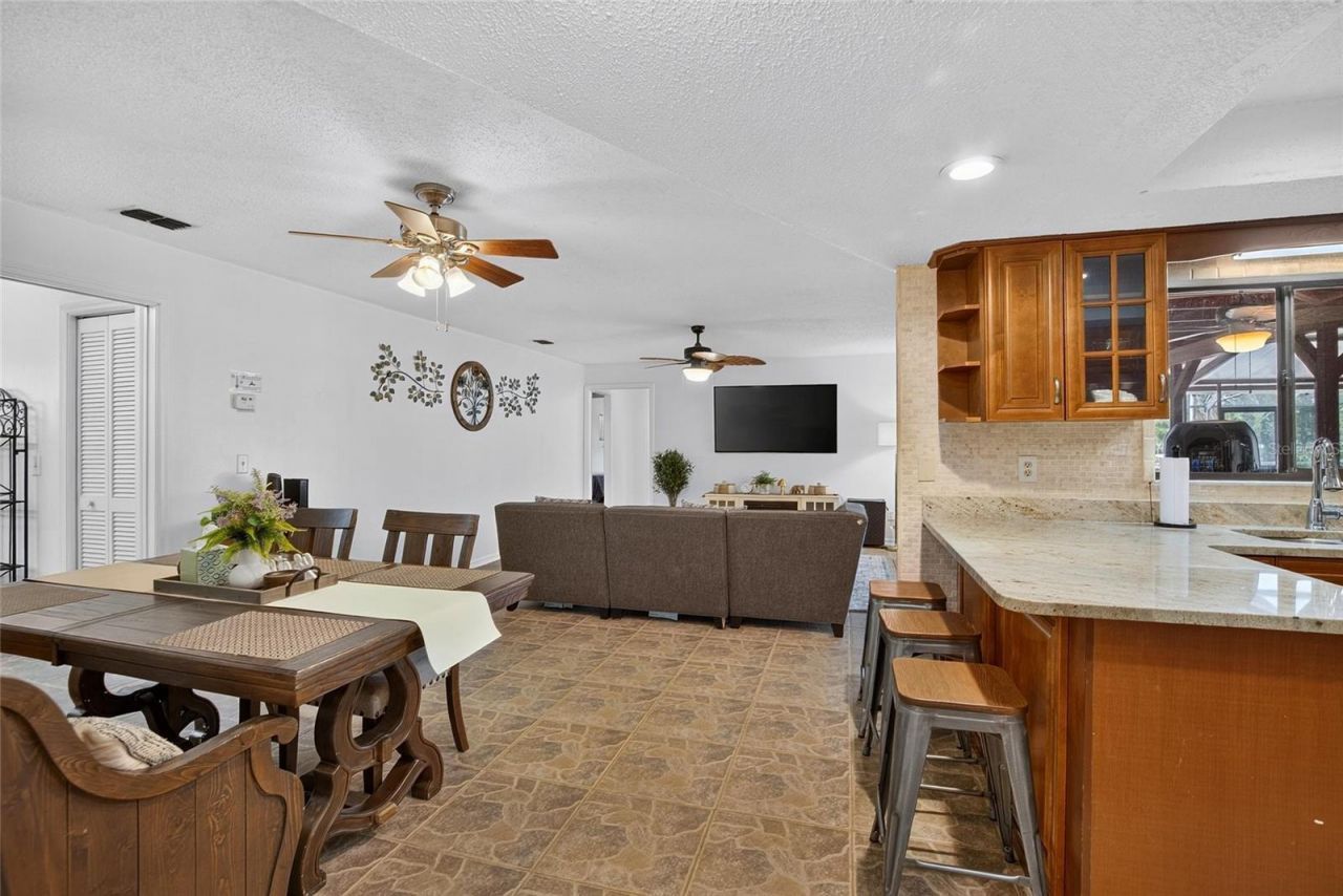 3708 Joe Sanchez Rd , Plant City, FL 33565 Photo