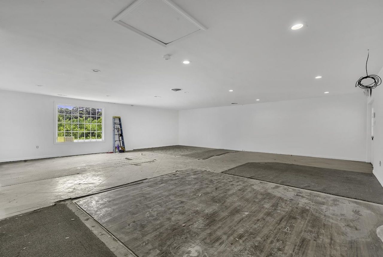 10080 Ocean Hwy.  Photo 16