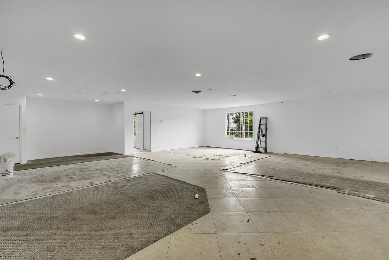 10080 Ocean Hwy.  Photo 4