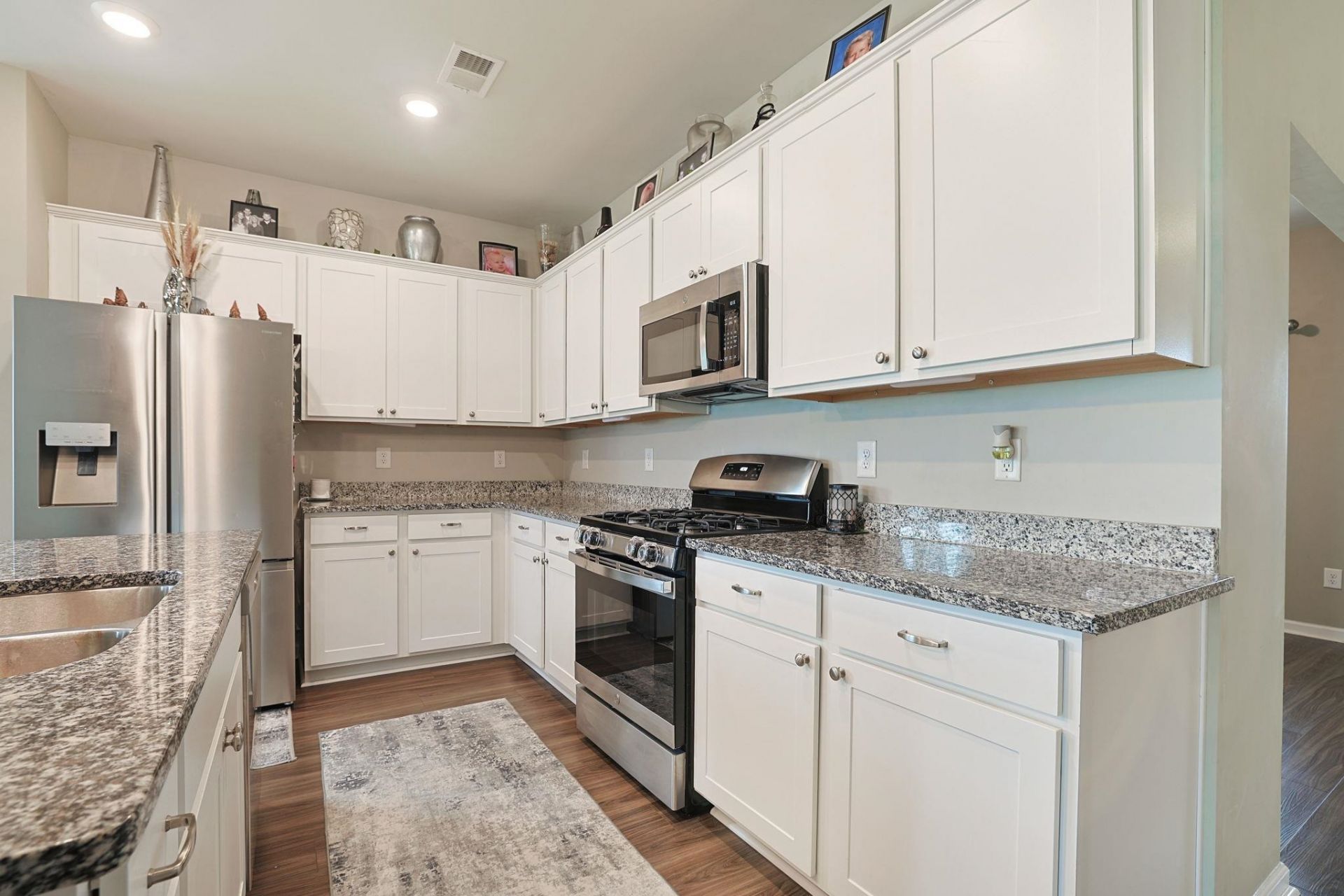 1221 Boswell Ct.  Photo 10