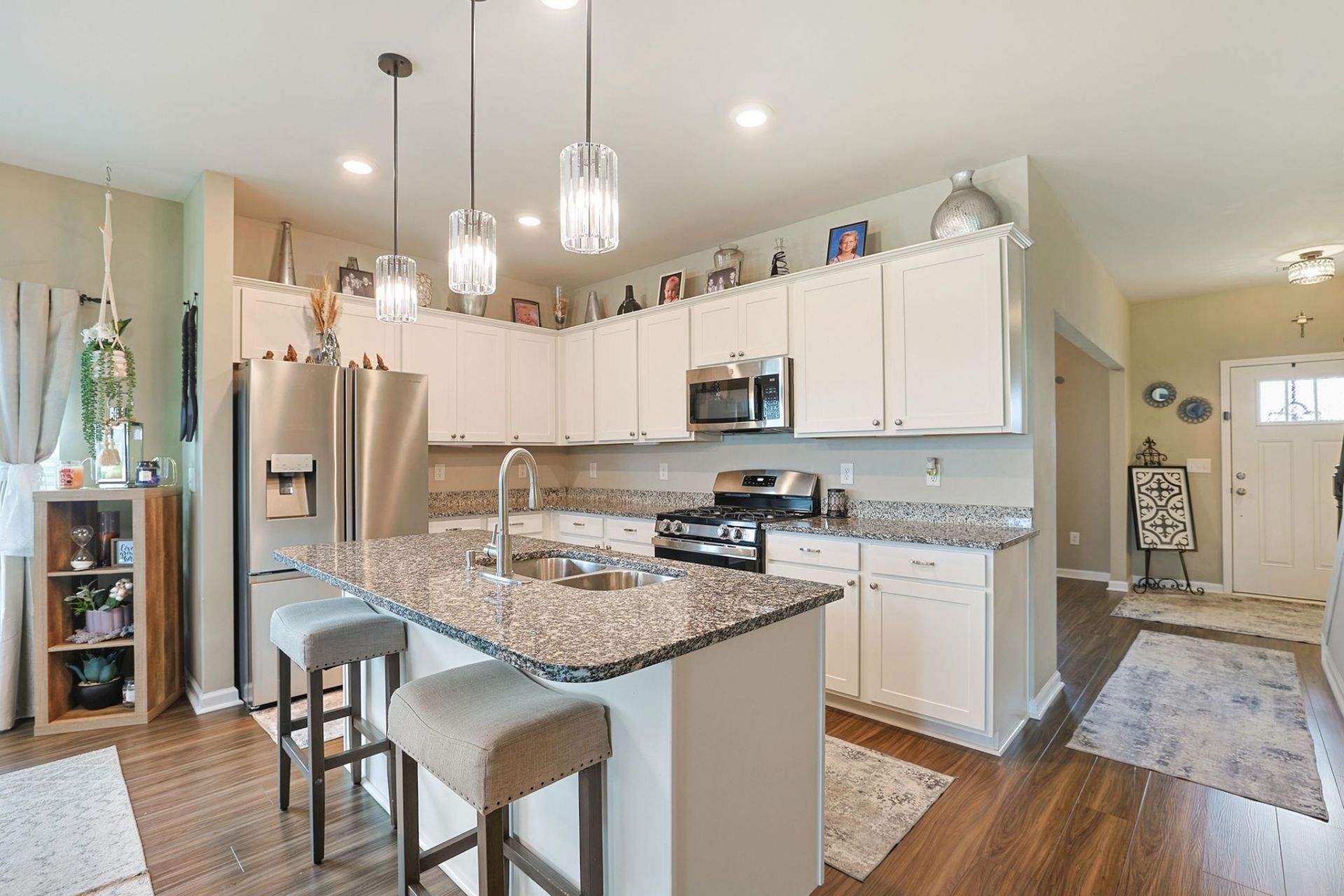 1221 Boswell Ct.  Photo 8