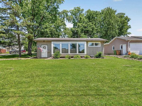 1503 Hammond Avenue, Waterloo, IA 50702