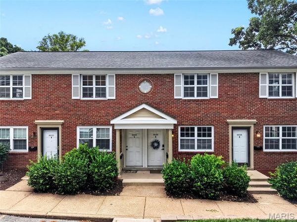 9026 Cardinal Terrace, Brentwood, MO 63144