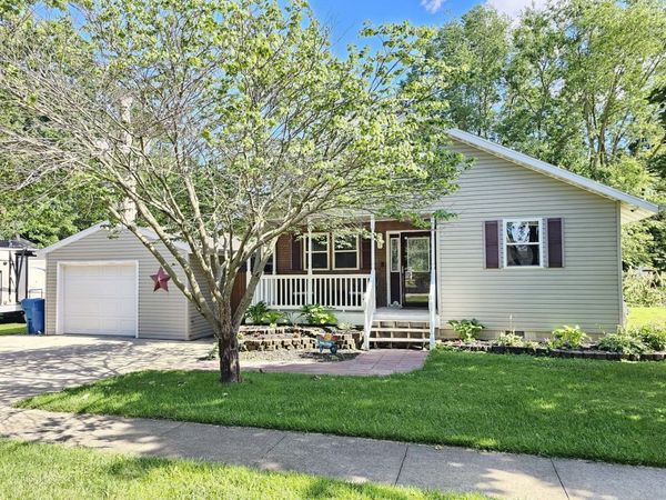 207 E Main Street, Cornell, IL 61319