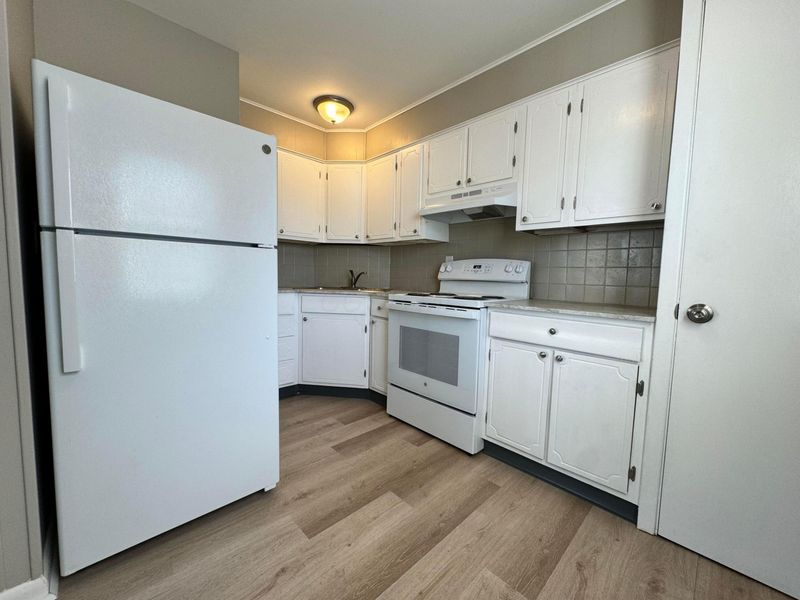 67 E High Street , London, OH 43140 Photo 8