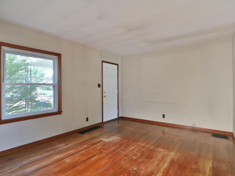 375 E Royal Forest Boulevard , Columbus, OH 43214 Photo 10