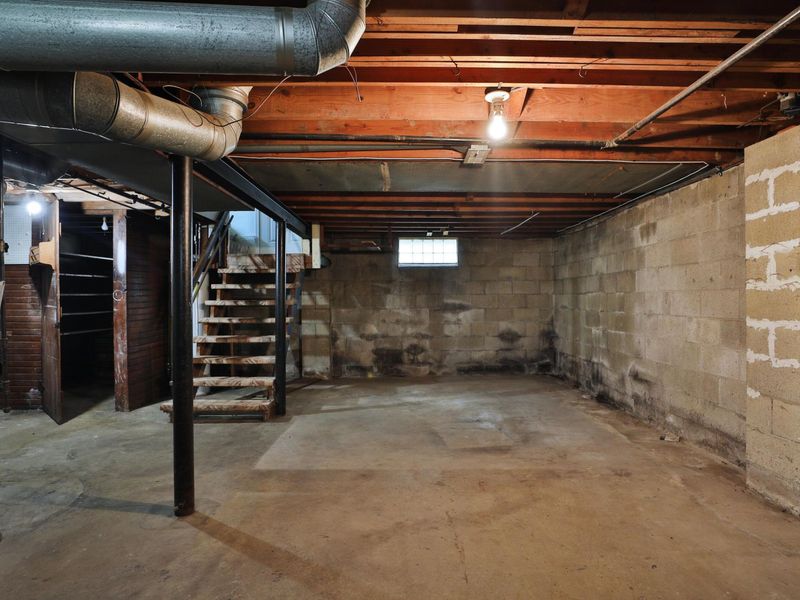 375 E Royal Forest Boulevard , Columbus, OH 43214 Photo 16