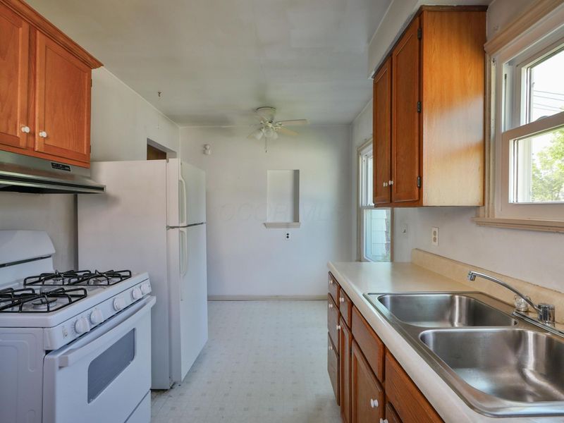375 E Royal Forest Boulevard , Columbus, OH 43214 Photo 24
