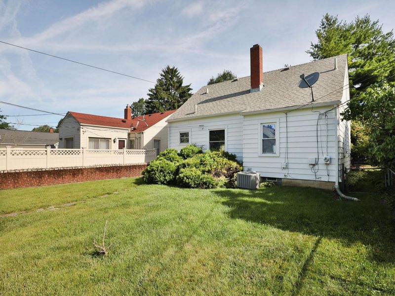 375 E Royal Forest Boulevard , Columbus, OH 43214 Photo 8