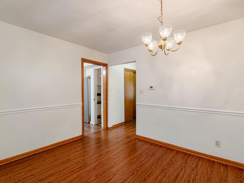 566 Kenwell Drive, Newark, OH 43055 Photo 10