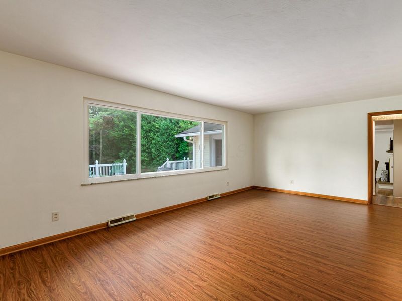 566 Kenwell Drive, Newark, OH 43055 Photo 12