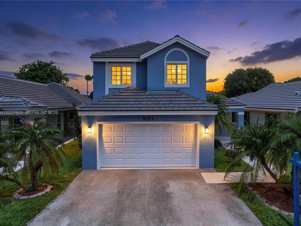 9203 Arborwood Cir , Davie, FL 33328