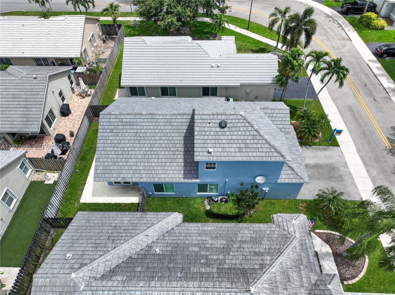 9203 Arborwood Cir, Davie, FL 33328 Photo