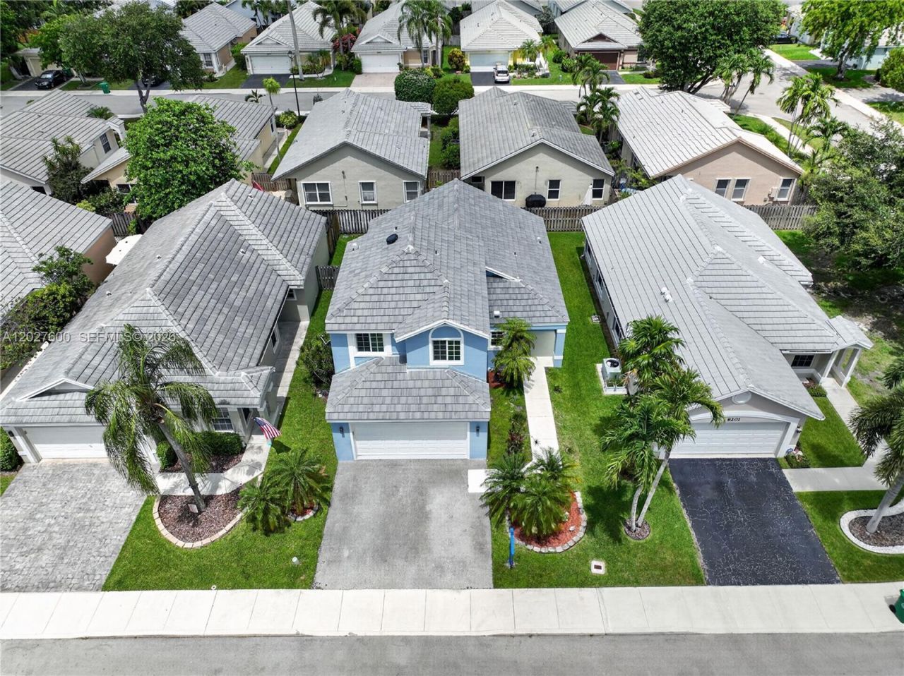 9203 Arborwood Cir, Davie, FL 33328 Photo