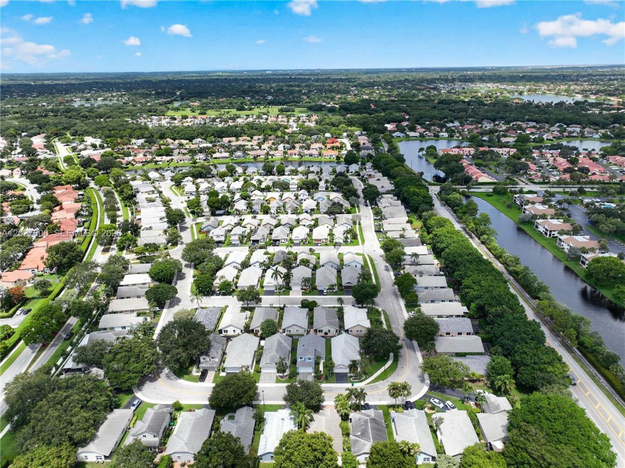 9203 Arborwood Cir, Davie, FL 33328 Photo