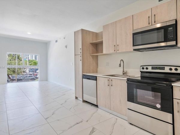 420 SW 7th Ave , Unit 304, Miami, FL 33130