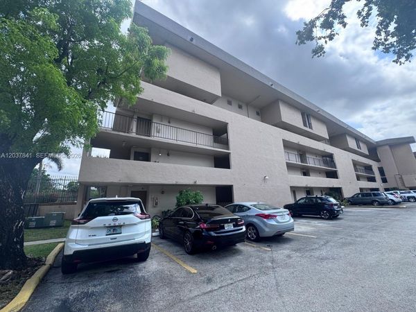 820 NW 87th Ave , Unit 201, Miami, FL 33172