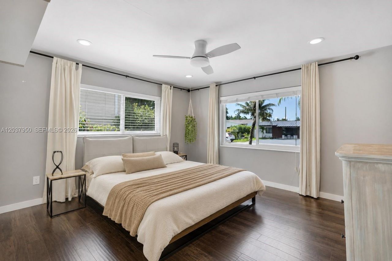 351 NE 117th St, Miami, FL 33161 Photo