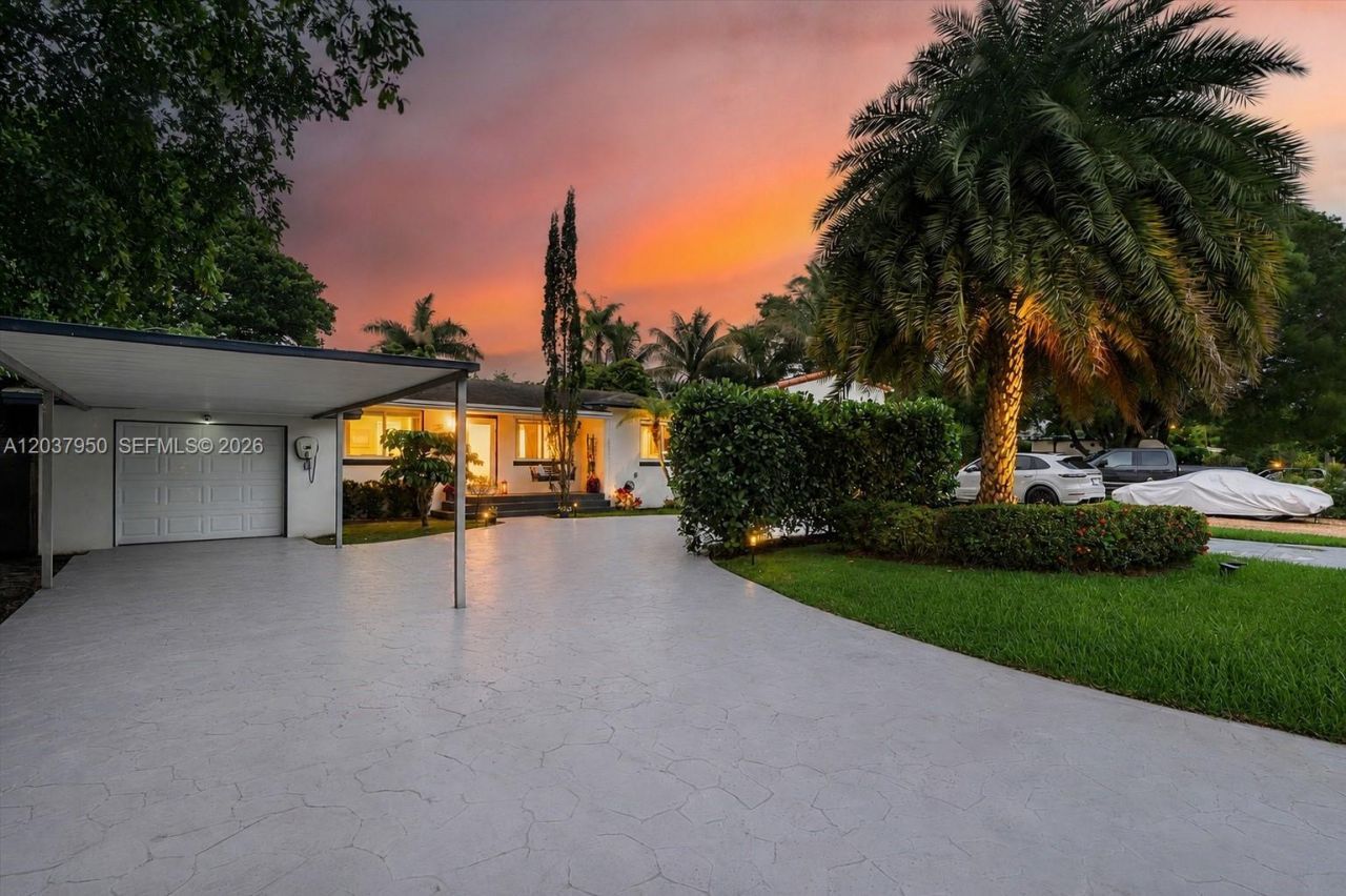 351 NE 117th St, Miami, FL 33161 Photo