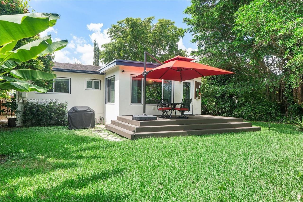 351 NE 117th St, Miami, FL 33161 Photo