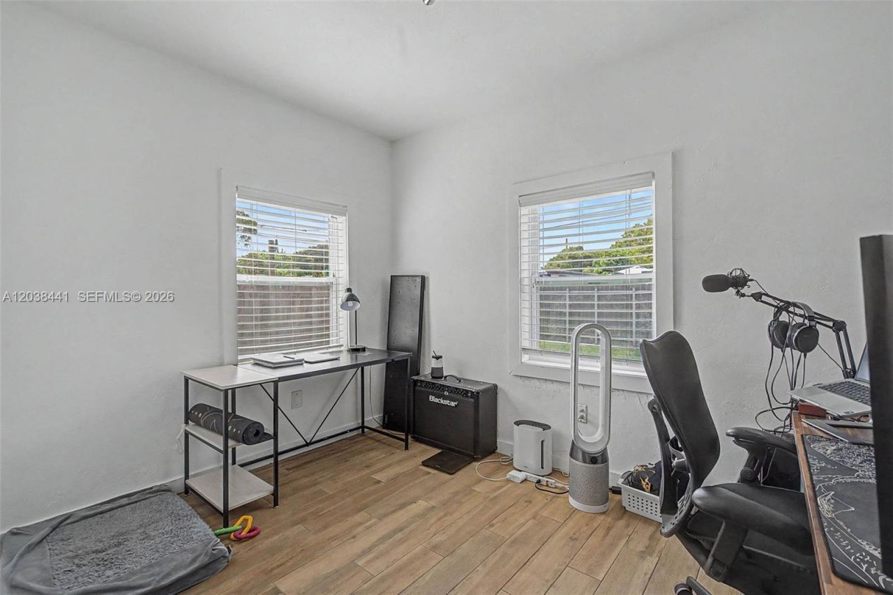 5910 SW 62nd Ter, South Miami, FL 33143 Photo