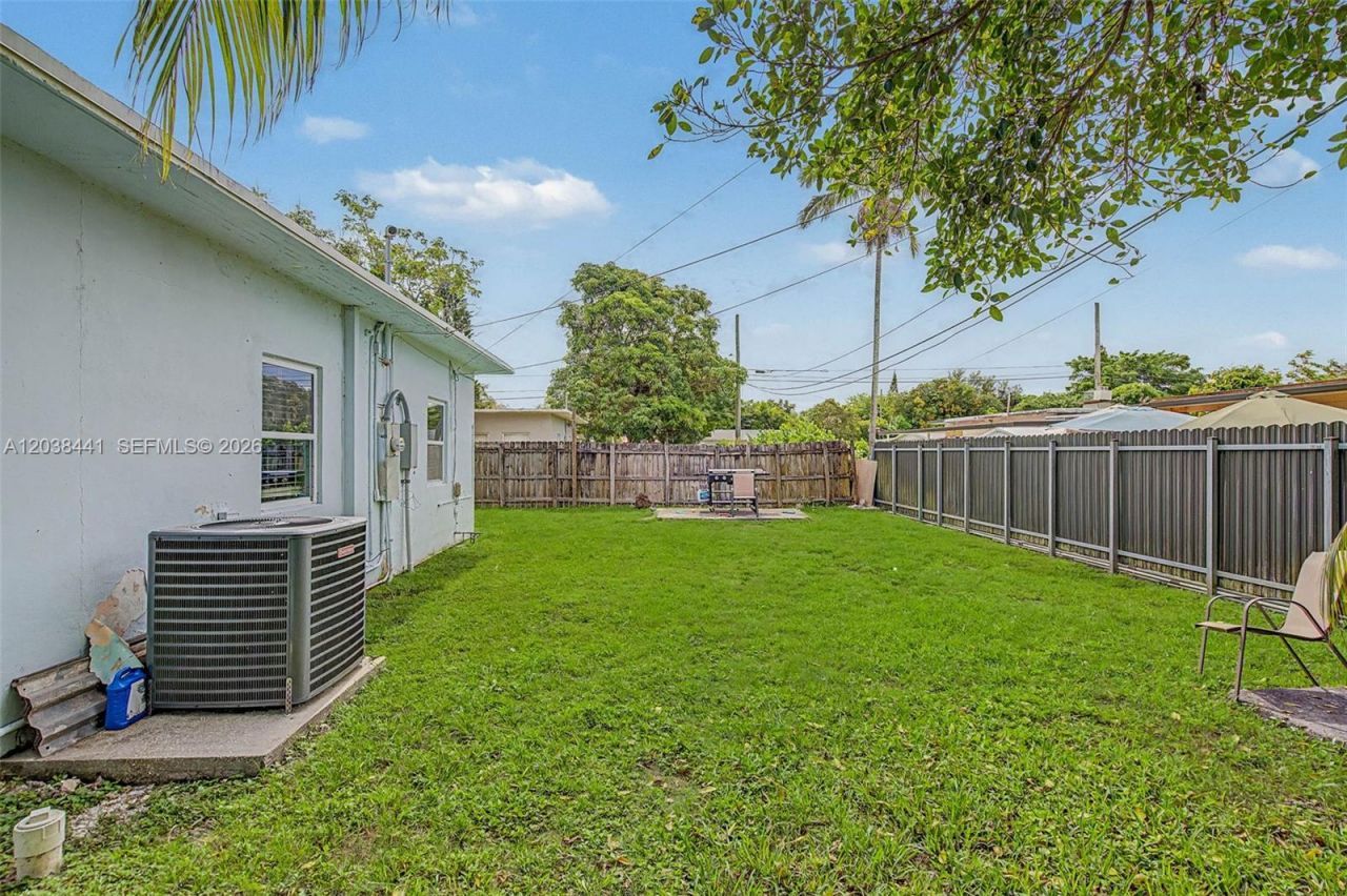 5910 SW 62nd Ter, South Miami, FL 33143 Photo