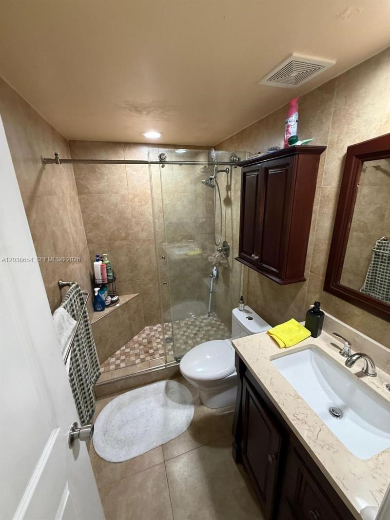 1275 W 35th St , Unit 32B, Hialeah, FL 33012 Photo